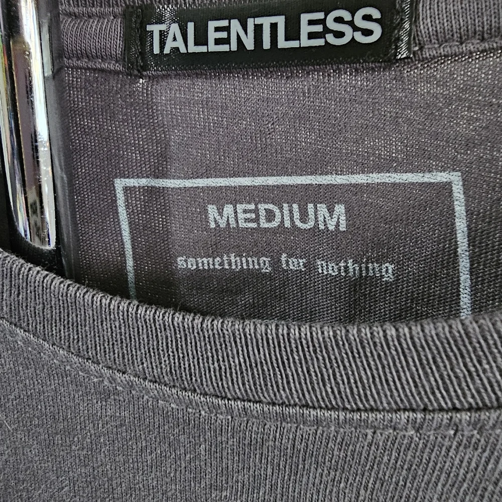 TALENTLESS crop top - Picture 9 of 10